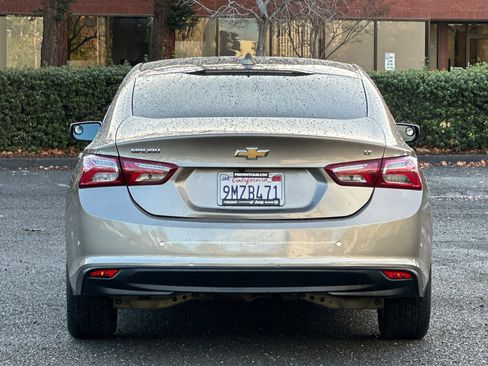 Used 2022 Chevrolet Malibu LT image 4