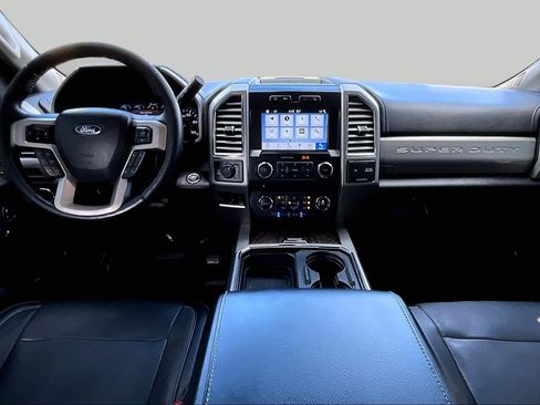 Used 2017 Ford F250 Lariat w/ Lariat Ultimate Package AWD/4WD image 16