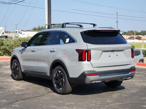 New 2026 Kia Sorento S w/ S Panoramic Sunroof Package image 5