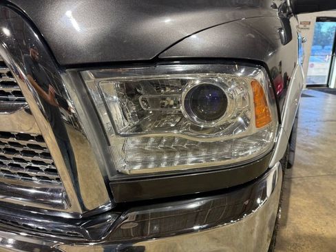 Used 2015 RAM 2500 Laramie AWD/4WD image 9