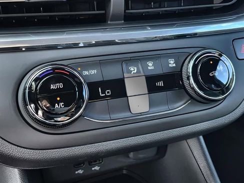 New 2026 Buick Envista Sport Touring FWD image 17