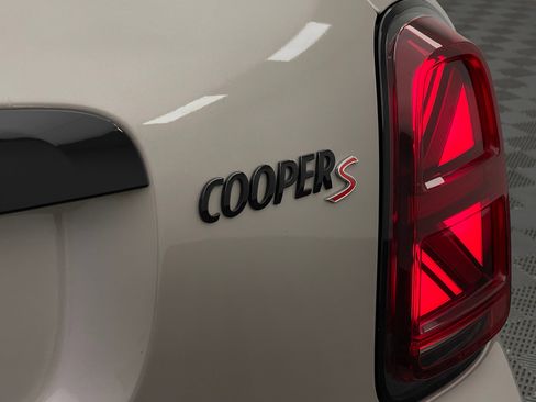 Used 2024 MINI Cooper Countryman S w/ Signature Upholstery Package FWD image 11