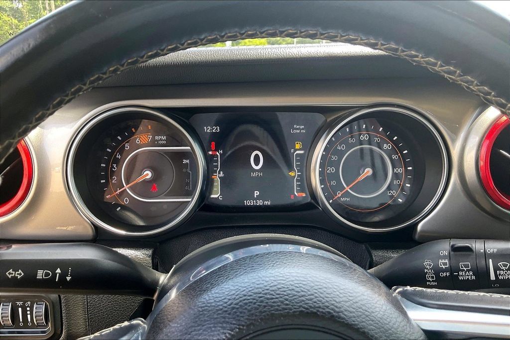 Used 2020 Jeep Wrangler Unlimited Sahara AWD/4WD image 20