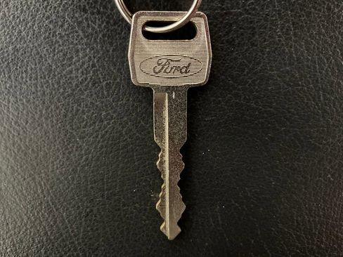 Used 1989 Ford Thunderbird LX image 30