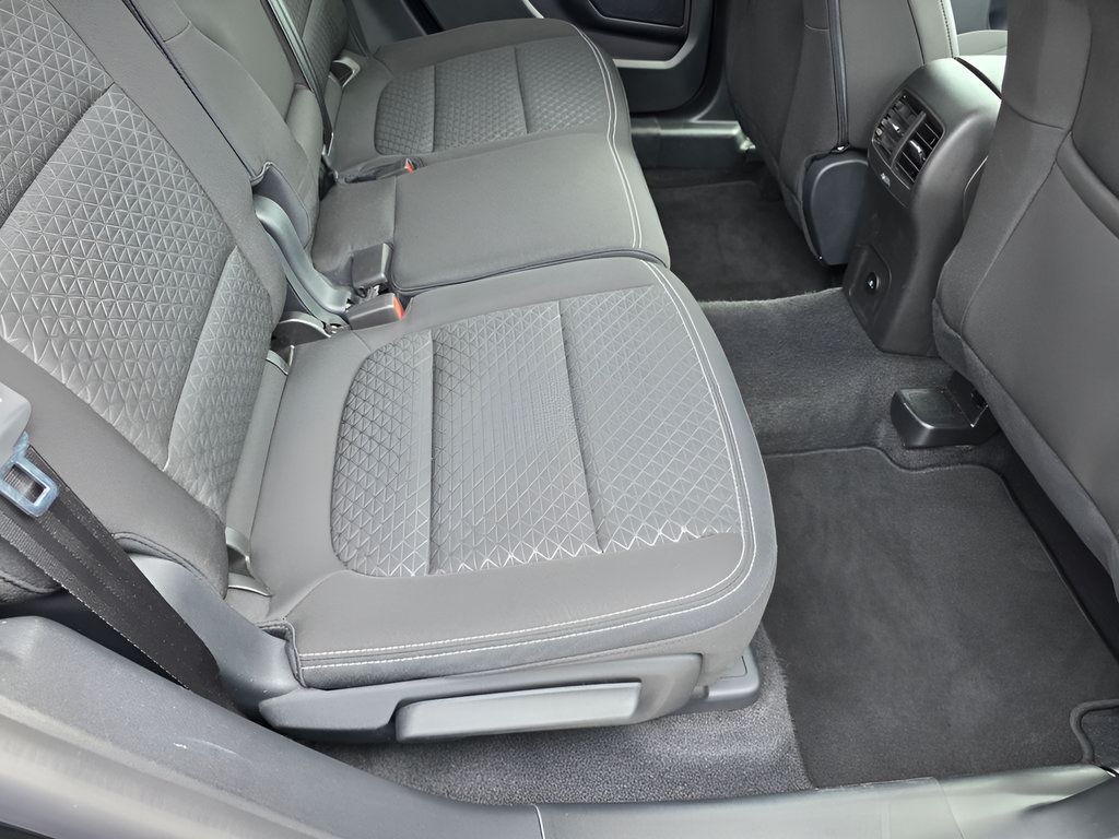 Certified 2024 Ford Escape Active AWD/4WD image 30