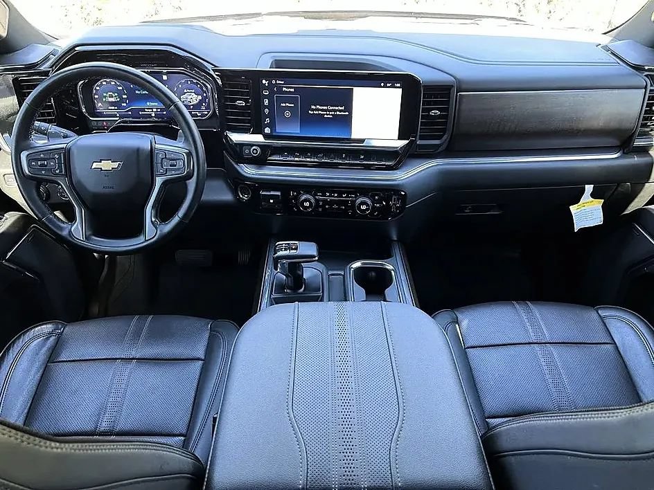 Used 2023 Chevrolet Silverado 1500 High Country w/ High Country Premium Package AWD/4WD image 20