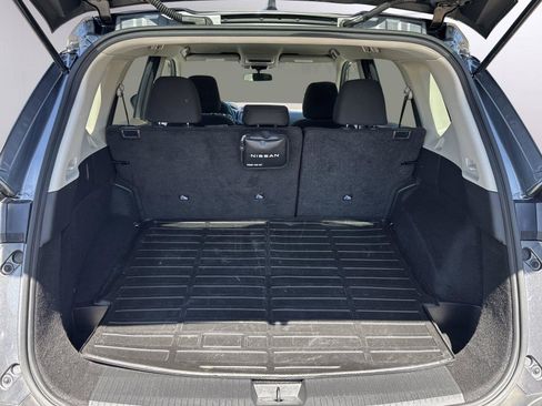 Used 2023 Nissan Rogue S FWD image 31