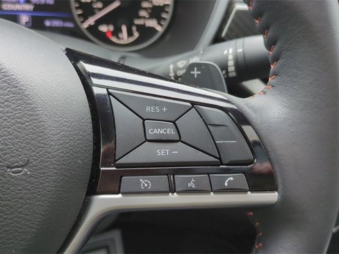 Used 2023 Nissan Altima 2.5 SR w/ SR Premium Package image 22