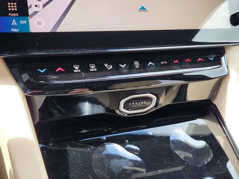 New 2026 Jeep Grand Cherokee Limited image 13