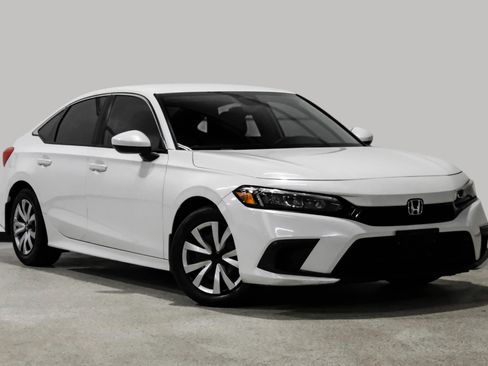 Used 2023 Honda Civic LX image 4