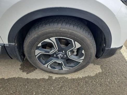 Used 2019 Honda CR-V Touring image 3