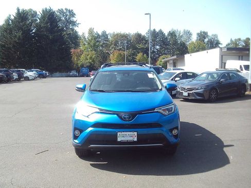 Used 2016 Toyota RAV4 Limited w/ Advanced Technology Package AWD/4WD image 8
