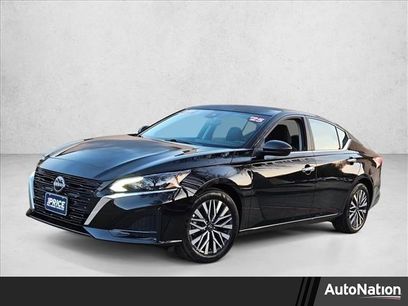 Used 2025 Nissan Altima 2.5 SV