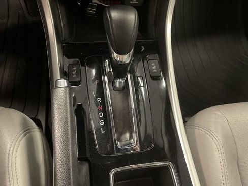 Used 2017 Honda Accord EX-L image 19