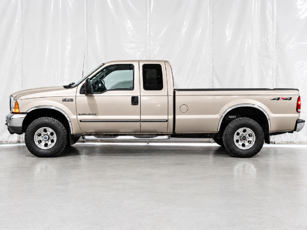 Used 1999 Ford F250 4x4 SuperCab Super Duty image 2