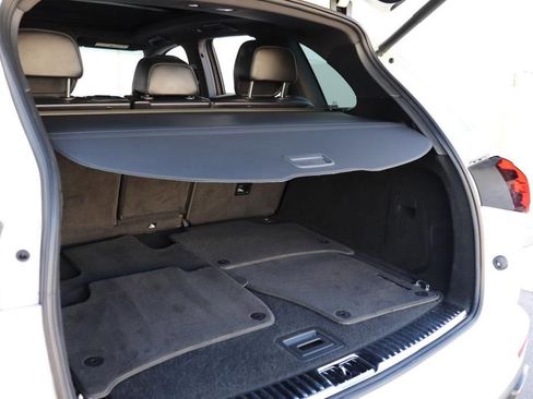 Used 2018 Porsche Cayenne Platinum Edition w/ Premium Package image 22