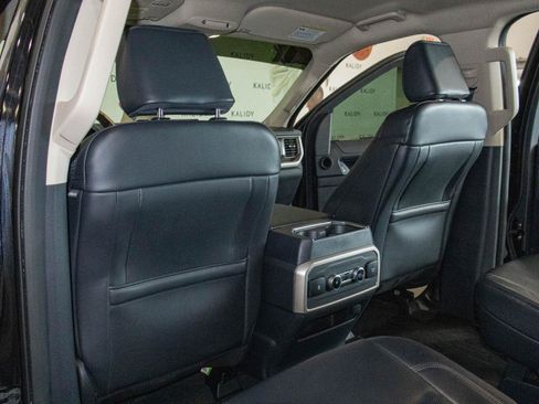Used 2024 Ford Expedition XLT AWD/4WD image 10