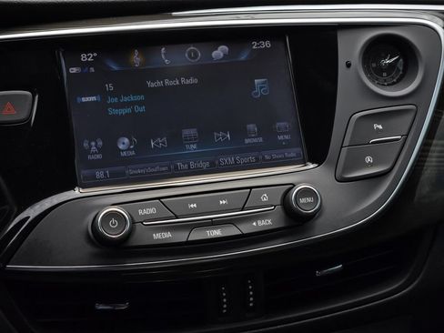 Used 2020 Buick Envision Essence FWD image 21