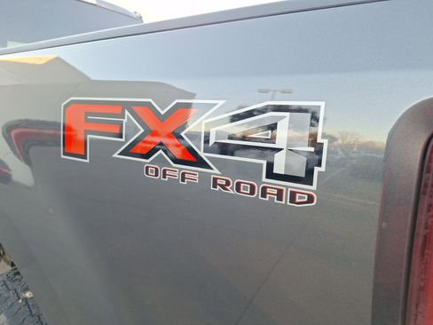 Used 2019 Ford F250 XLT w/ XLT Value Package image 12