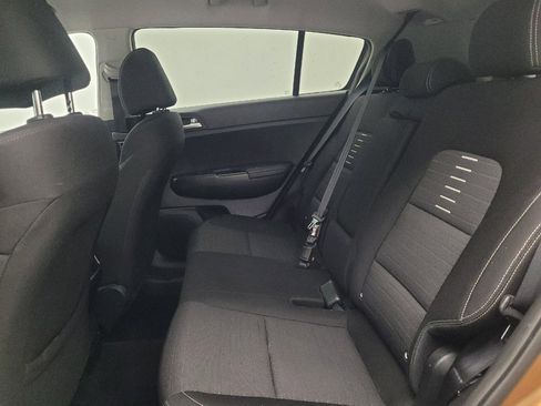 Used 2018 Kia Sportage LX AWD/4WD image 18