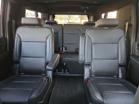 Used 2021 GMC Yukon XL Denali w/ Denali Premium Package image 31