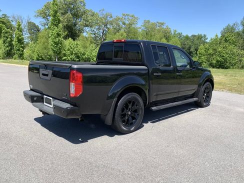 Used 2020 Nissan Frontier SV w/ Midnight Edition Floor Mats RWD image 7