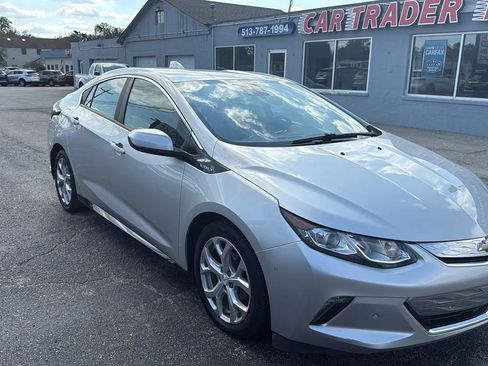 Used 2018 Chevrolet Volt Premier w/ Driver Confidence Package image 7