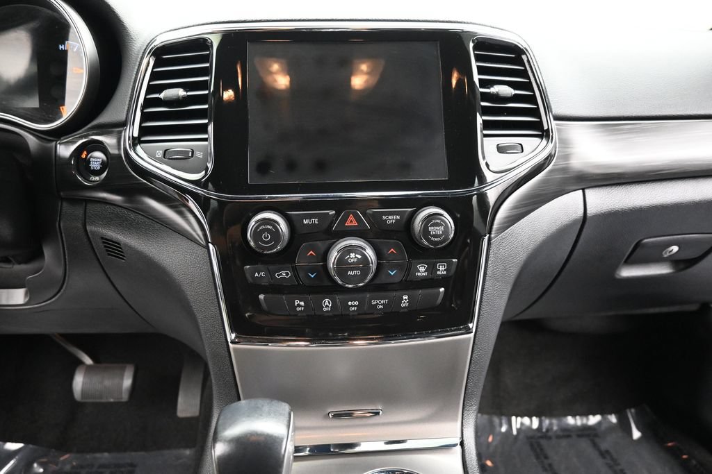 Used 2022 Jeep Grand Cherokee Laredo X AWD/4WD image 15