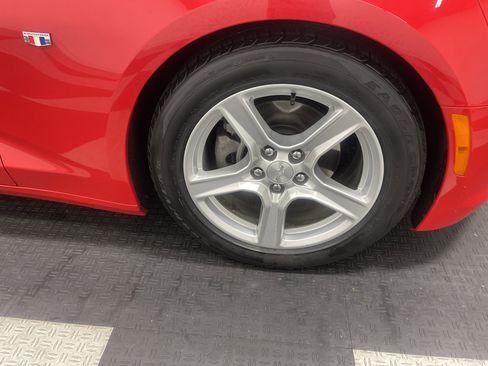 Used 2023 Chevrolet Camaro LT image 18