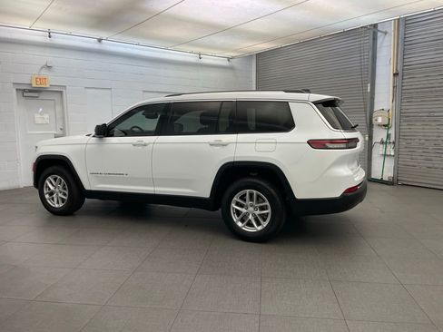 Used 2023 Jeep Grand Cherokee L Laredo RWD image 9
