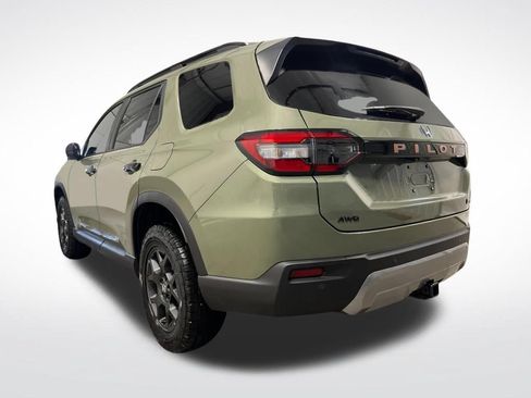 Used 2026 Honda Pilot TrailSport image 3