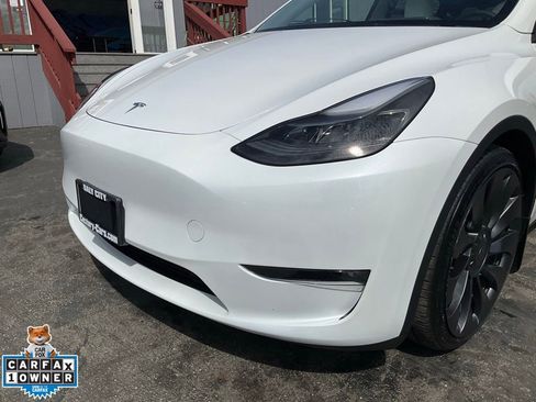 Used 2023 Tesla Model Y Performance image 92