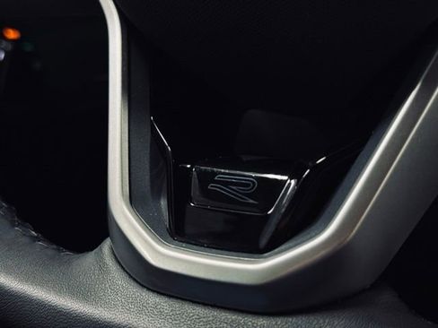 Used 2022 Volkswagen Tiguan SE R-Line image 37