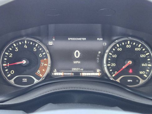 Used 2023 Jeep Renegade Trailhawk AWD/4WD image 17