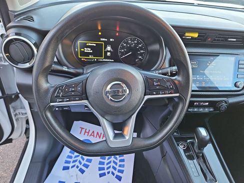 Used 2021 Nissan Kicks SV image 13