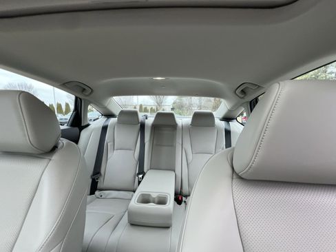 Used 2025 Honda Accord Touring image 5