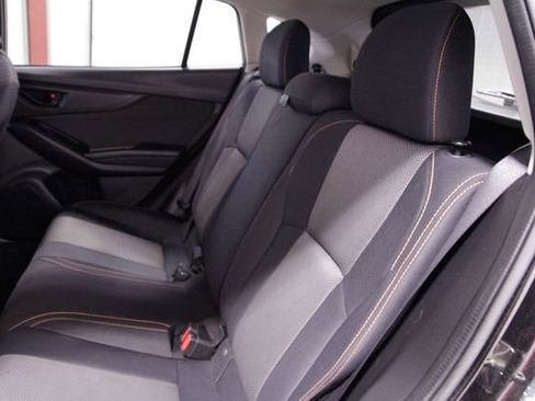 Used 2018 Subaru Crosstrek 2.0i Premium w/ Eyesight System image 16