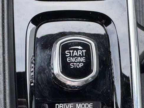 Used 2020 Volvo XC90 T6 R-Design w/ Protection Package Premier image 30