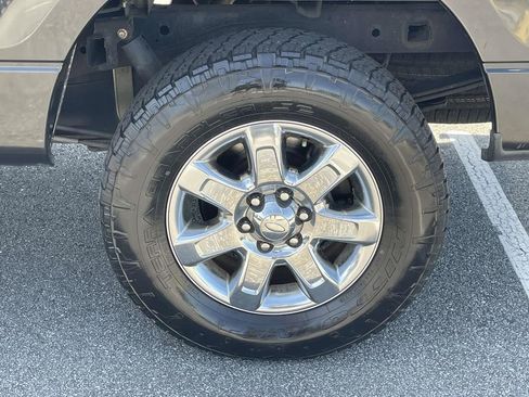 Used 2013 Ford F150 XLT w/ XLT Chrome Pkg image 9