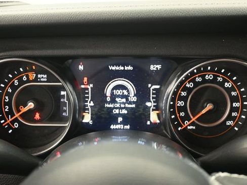 Used 2022 Jeep Gladiator Overland w/ Popular Equipment Package AWD/4WD image 8