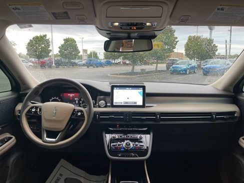 Used 2021 Lincoln Corsair Standard w/ Premium Package image 19