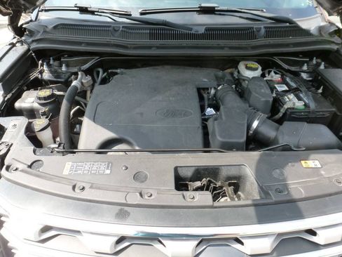 Used 2016 Ford Explorer XLT w/ Equipment Group 201A AWD/4WD image 20