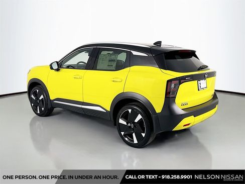 Certified 2025 Nissan Kicks SR AWD/4WD image 7