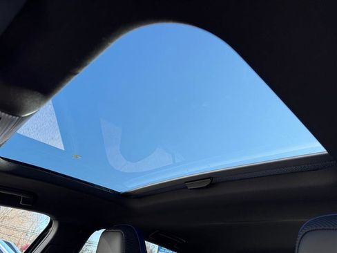 Used 2025 Volkswagen Golf R Black Edition image 19