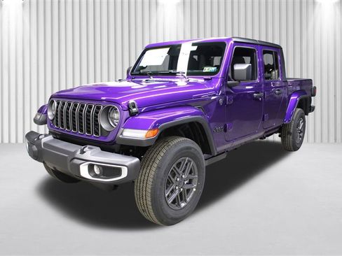 New 2026 Jeep Gladiator Sport image 8
