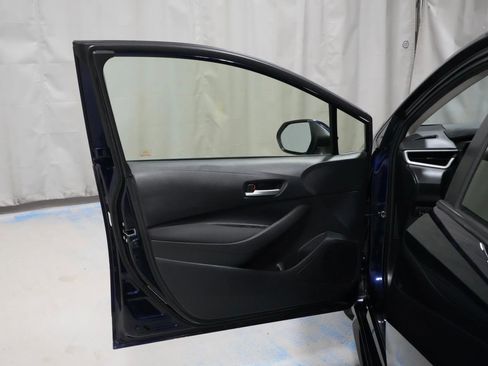 Used 2020 Toyota Corolla LE image 24