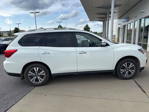 Used 2020 Nissan Pathfinder S FWD image 4