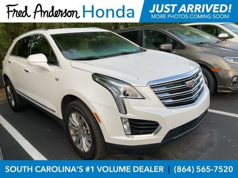Used 2019 Cadillac XT5 FWD image 1