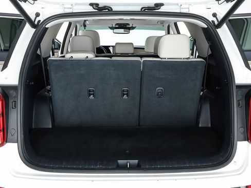 Used 2022 Hyundai Palisade SEL w/ 8P Bench Seat Package FWD image 33