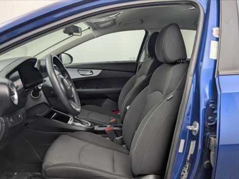 Used 2023 Kia Forte LXS image 13